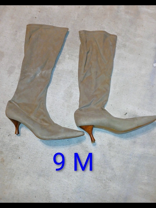 Shoes - Women’s Knee-High Pointed-Toe Kitten Heel Boots in Beige
